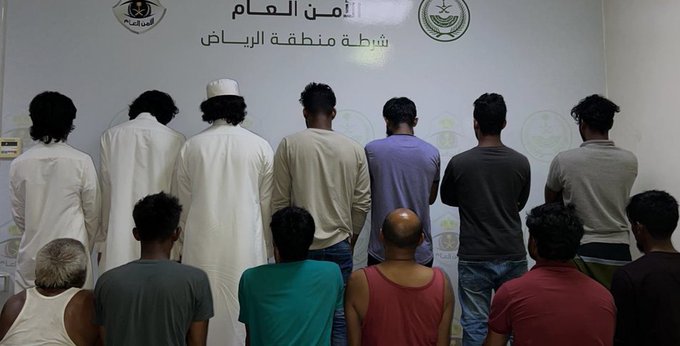 القبض على (13) شخصًا لارتكابهم حوادث سرقة في الرياض