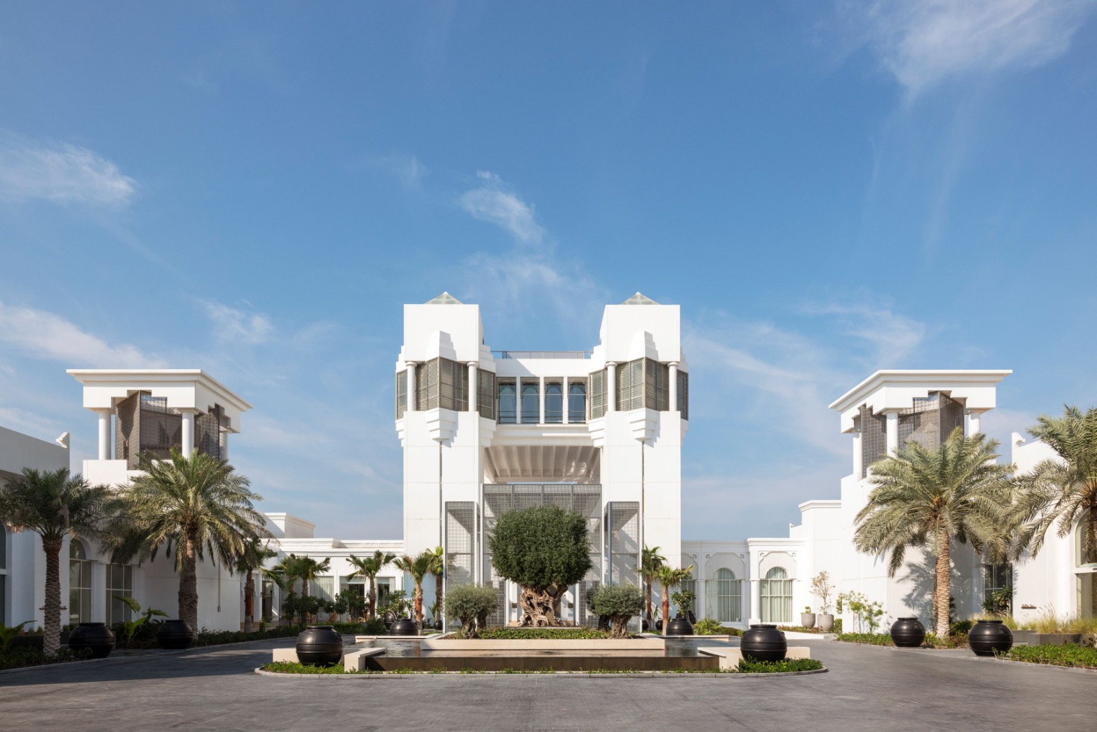 منتجع رافلز قصر العرين البحرين يفتتح أبوابه في المملكة