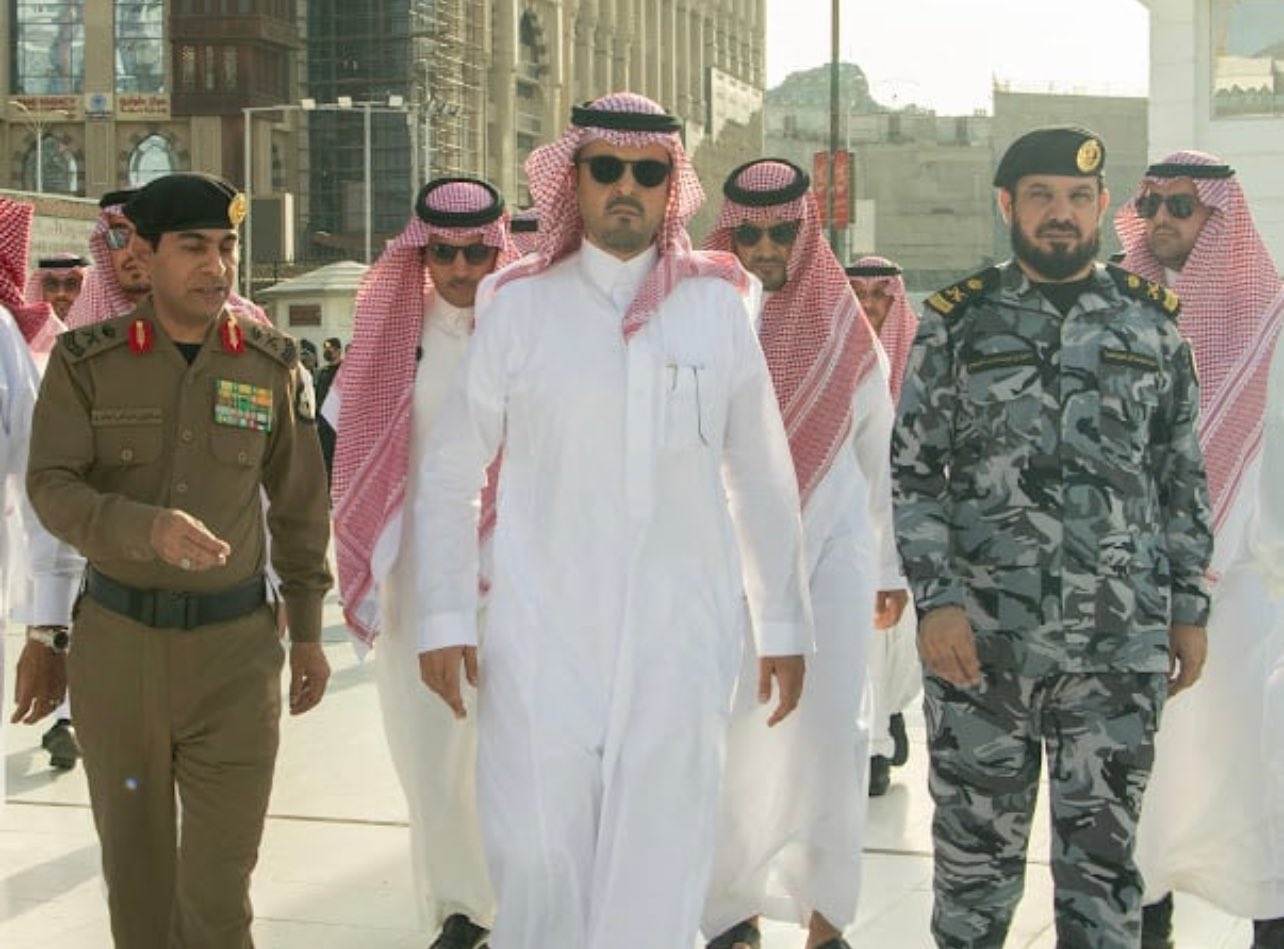 نائب أمير مكة يزور عمليات أمن الحرم ويطلع على خطط التسهيل على ضيوف الرحمن
