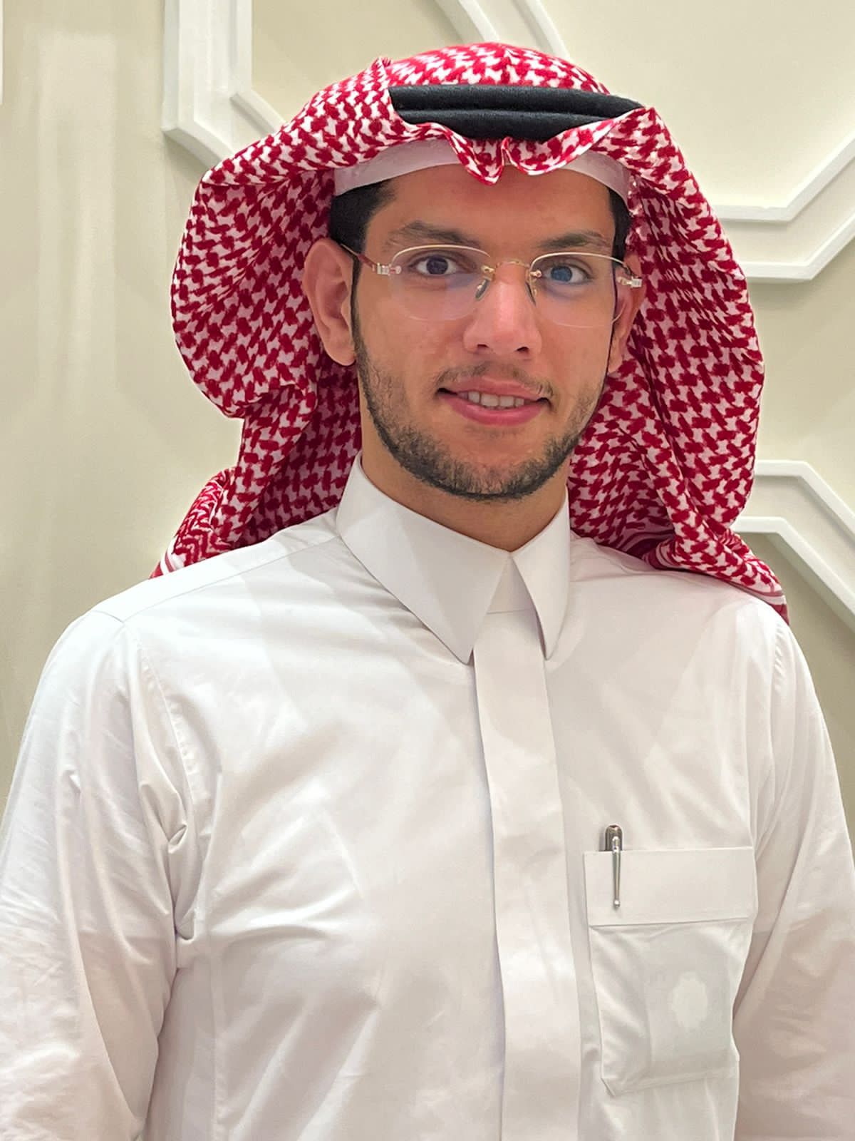 لعبدالكريم يحصد جائزة افضل رئيس في قطاع السياحة بالوطن العربي خلال معرض ( A T M ) بدبي